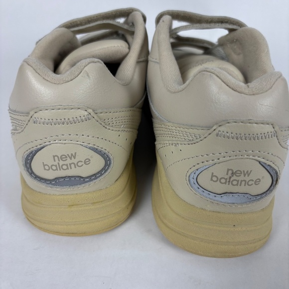 New Balance 577 Light tan Leather, Velcro Strap Athletic Walking Shoes 8.5 - Picture 3 of 9